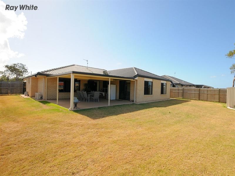 15 Kingston Court, Point Vernon QLD 4655