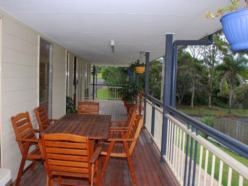 8 Anderson Avenue, Urraween QLD 4655