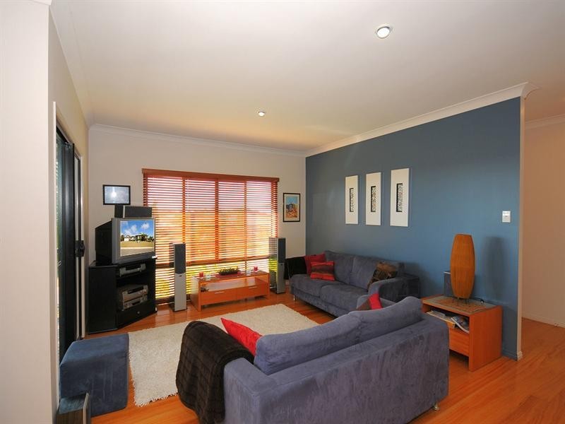 6 Baunfiend Court, Urraween QLD 4655