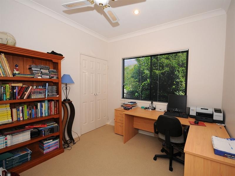 6 Baunfiend Court, Urraween QLD 4655