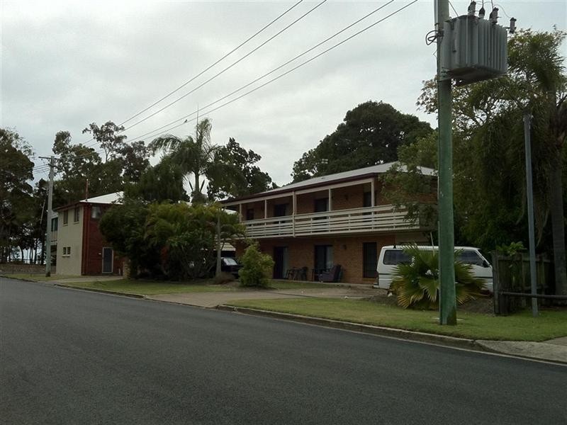 449 Charlton Esplanade, Torquay QLD 4655