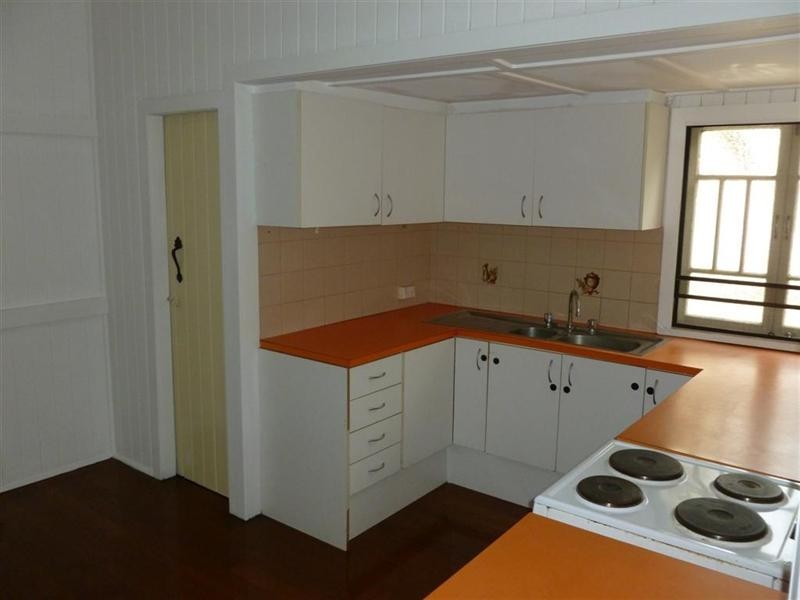 13 Gossner Street, Scarness QLD 4655