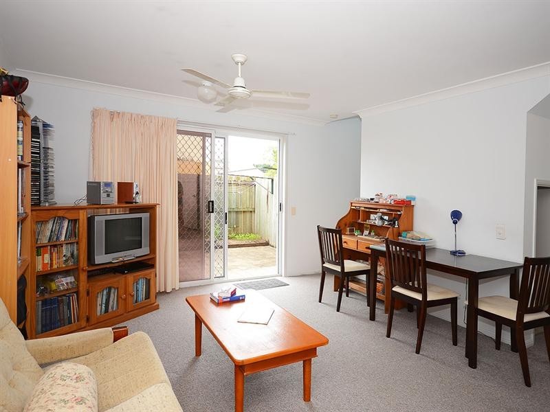 2/19 Zephyr Street, Scarness QLD 4655