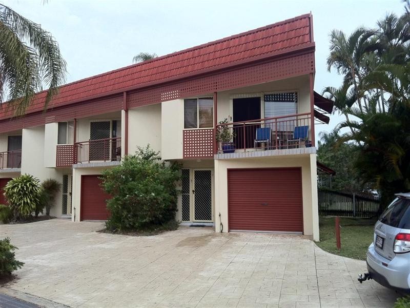 1/457 Charlton Esplanade, Torquay QLD 4655