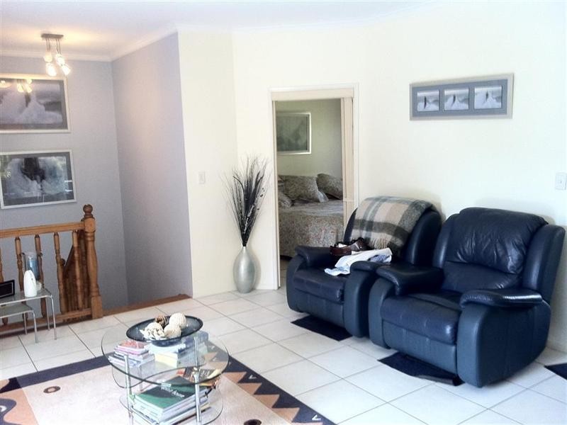 1/457 Charlton Esplanade, Torquay QLD 4655