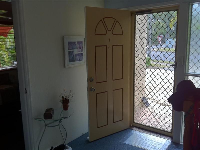 1/457 Charlton Esplanade, Torquay QLD 4655