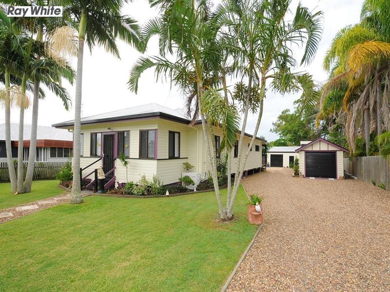 73 Dayman Street, Urangan QLD 4655