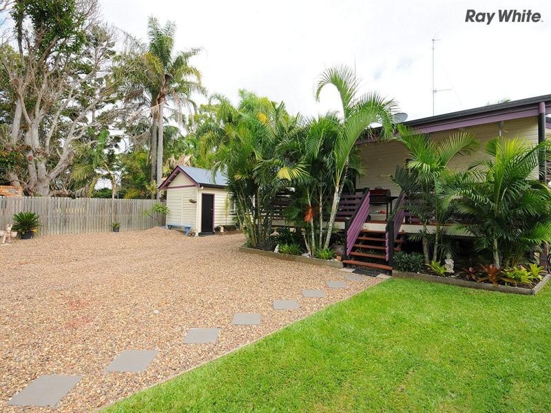 73 Dayman Street, Urangan QLD 4655
