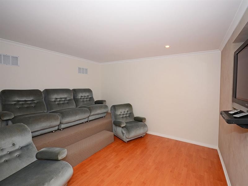 11 Winbirra Way, Scarness QLD 4655