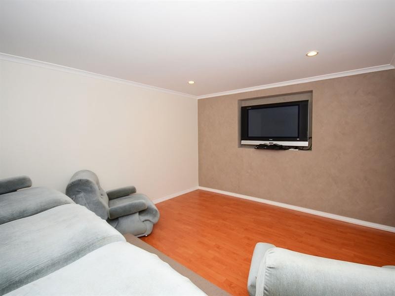 11 Winbirra Way, Scarness QLD 4655