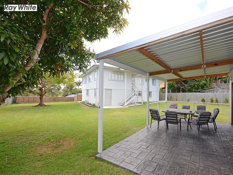 11 Winbirra Way, Scarness QLD 4655