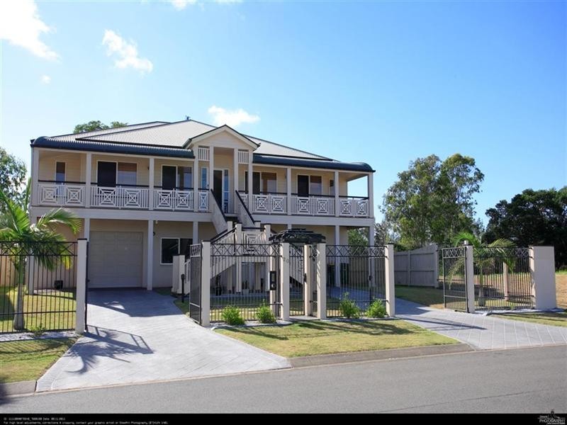 20 Foreshore Drive, Urangan QLD 4655