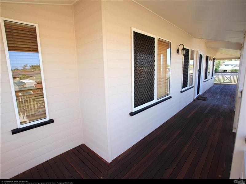 20 Foreshore Drive, Urangan QLD 4655