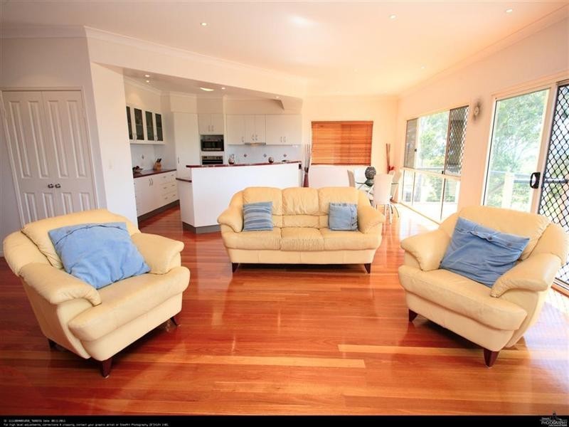 20 Foreshore Drive, Urangan QLD 4655