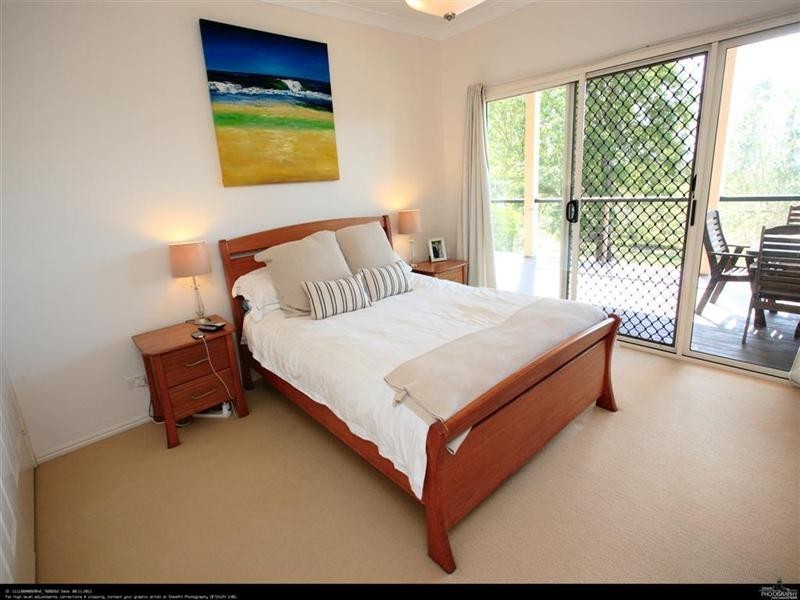 20 Foreshore Drive, Urangan QLD 4655