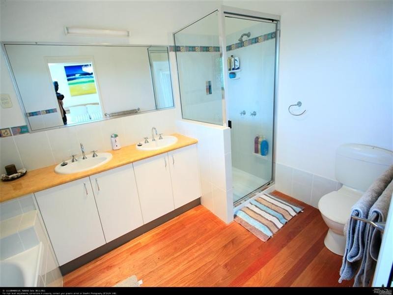 20 Foreshore Drive, Urangan QLD 4655
