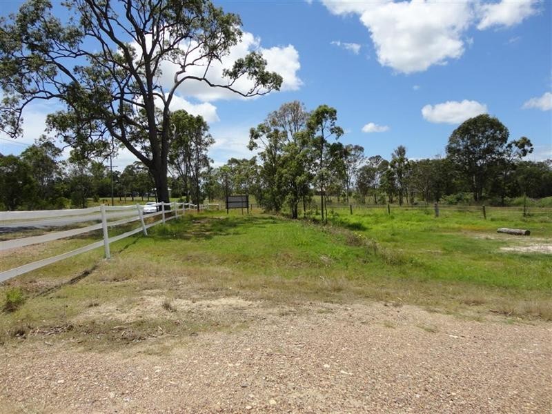42 Chapel Road, Nikenbah QLD 4655