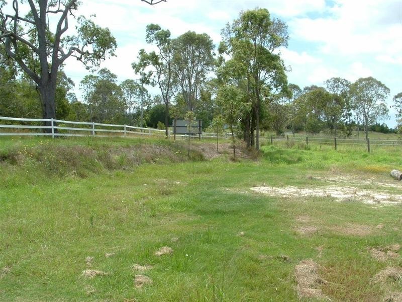 42 Chapel Road, Nikenbah QLD 4655