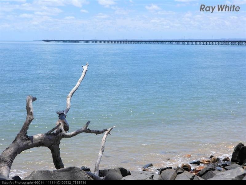 513 Charlton Esplanade, Urangan QLD 4655