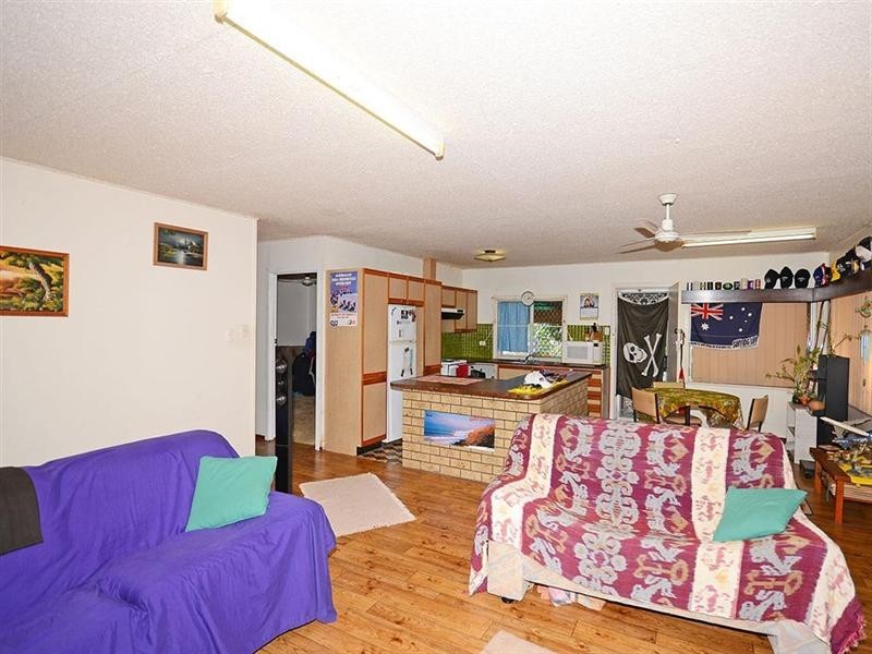 23 Cunningham Street, Torquay QLD 4655