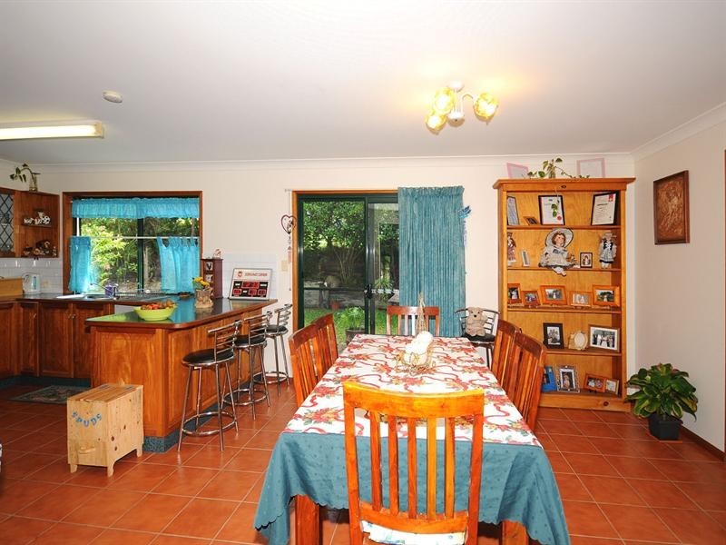 53 Hillcrest Aveune, Scarness QLD 4655