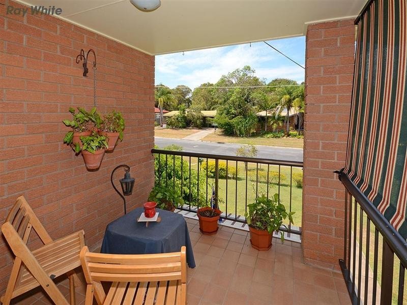 24 Vanda Street, Urangan QLD 4655