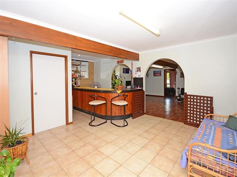 24 Vanda Street, Urangan QLD 4655