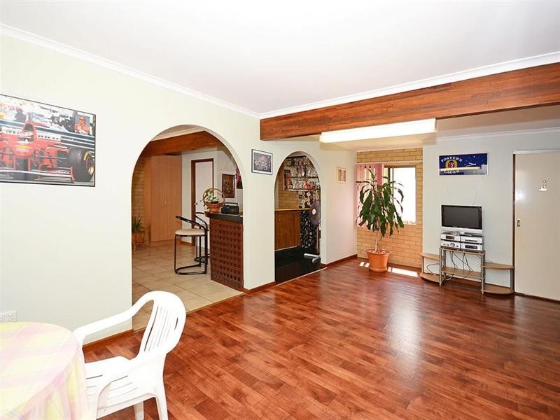 24 Vanda Street, Urangan QLD 4655