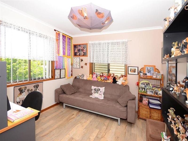 24 Vanda Street, Urangan QLD 4655