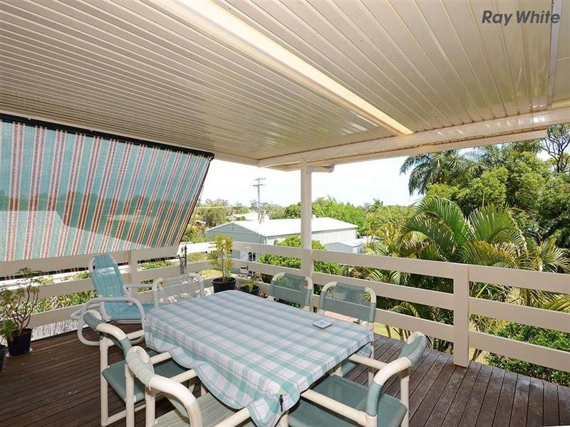 24 Vanda Street, Urangan QLD 4655
