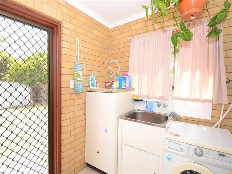 24 Vanda Street, Urangan QLD 4655