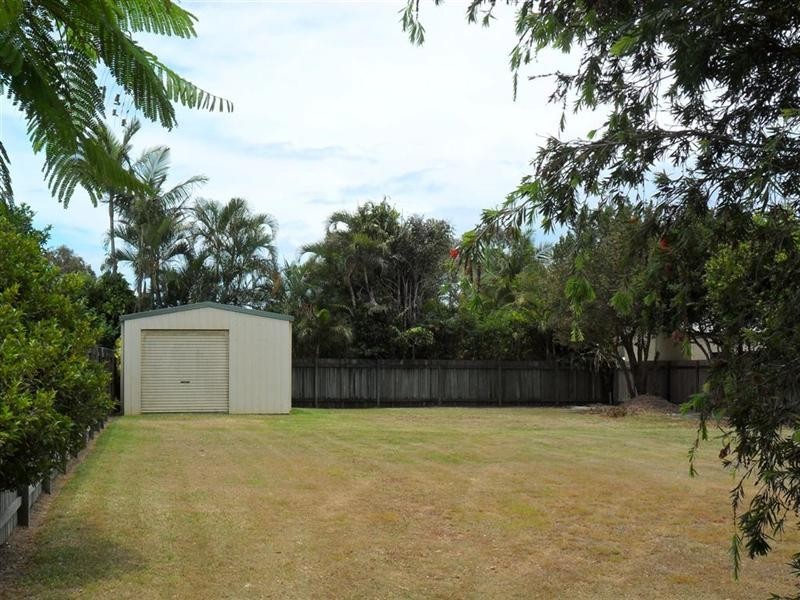 12 Helsham Street, Point Vernon QLD 4655