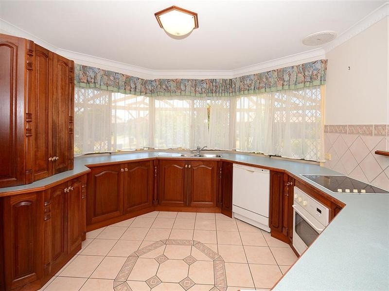 9 Caswell Court, Torquay QLD 4655