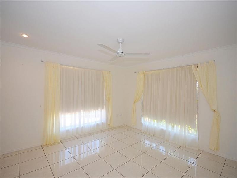 9 Caswell Court, Torquay QLD 4655