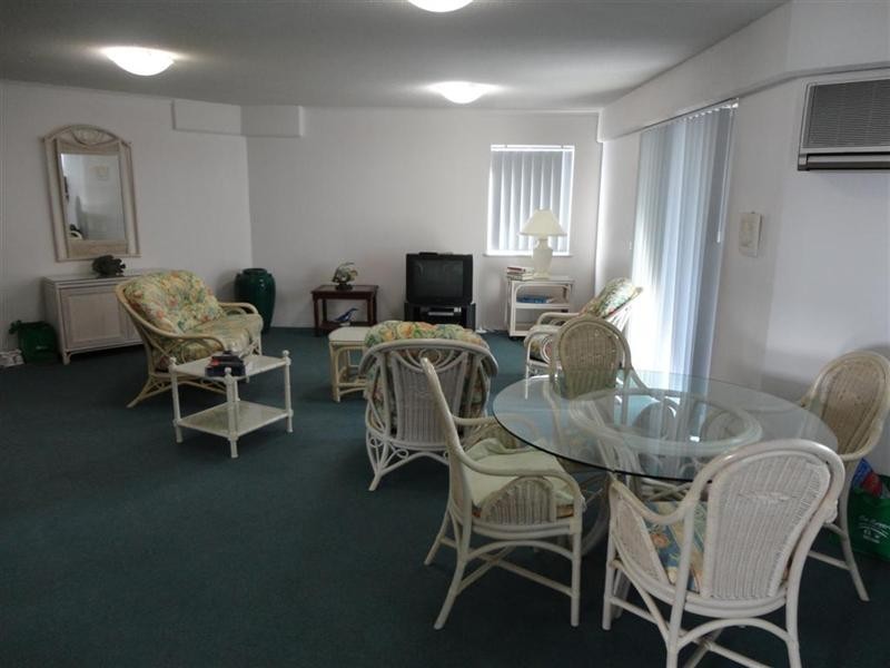 3/458 Charlton Esplanade, Torquay QLD 4655
