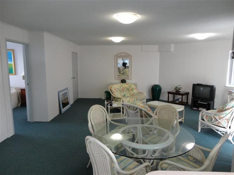 3/458 Charlton Esplanade, Torquay QLD 4655