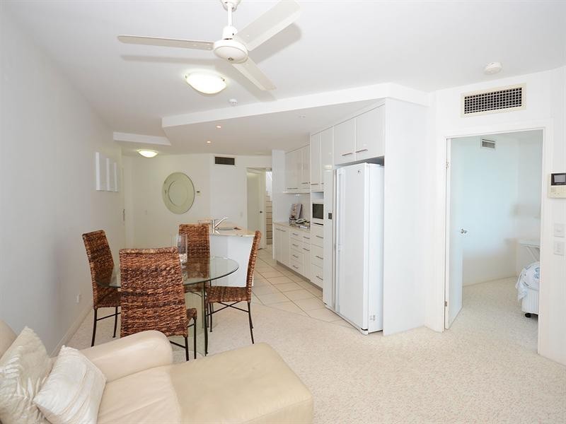 602/239 Charlton Esplanade, Pialba QLD 4655