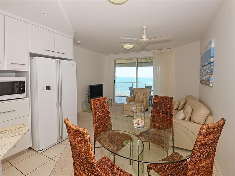 602/239 Charlton Esplanade, Pialba QLD 4655