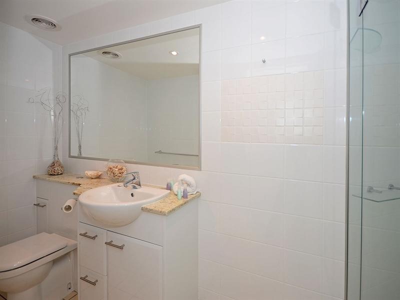 602/239 Charlton Esplanade, Pialba QLD 4655