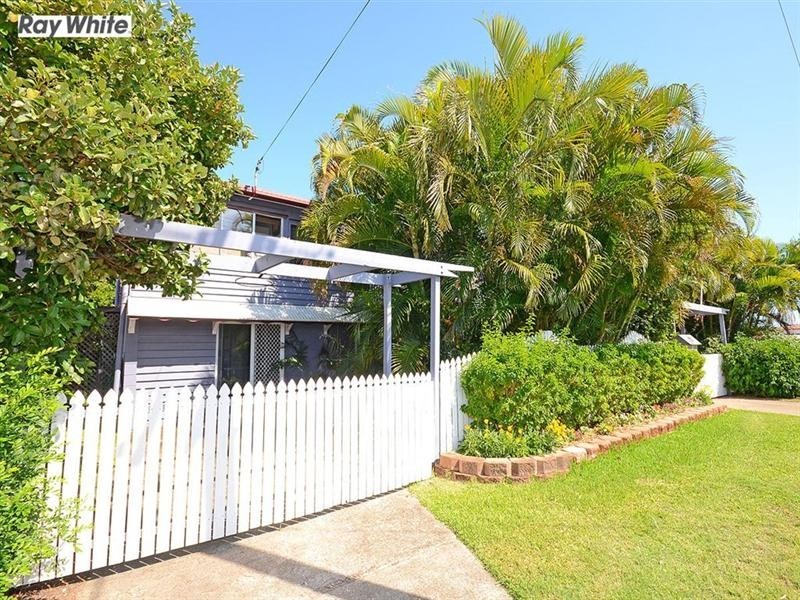 9 Hansen Street, Urangan QLD 4655