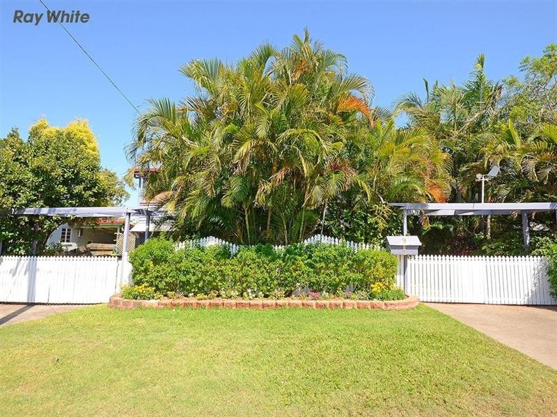 9 Hansen Street, Urangan QLD 4655