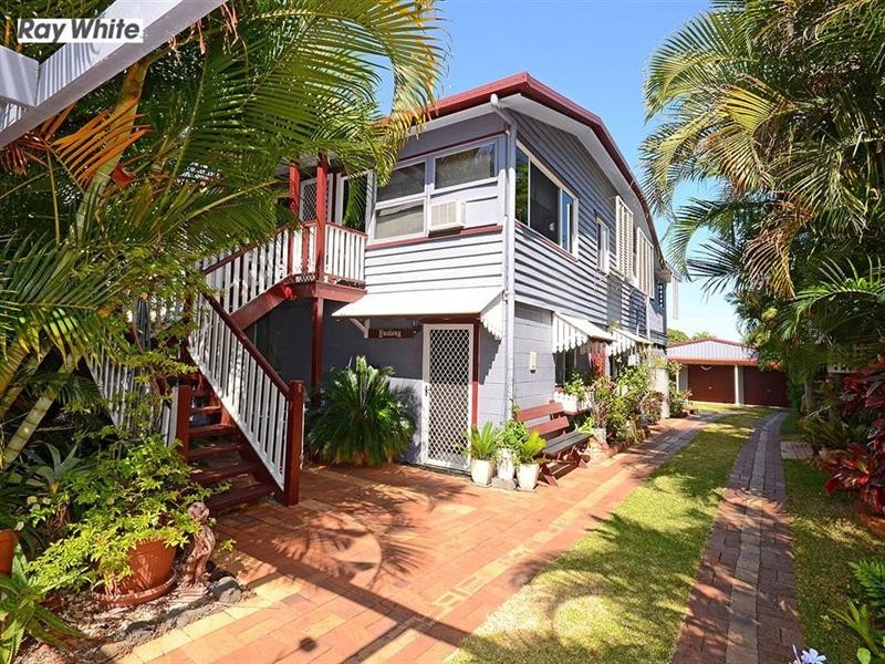 9 Hansen Street, Urangan QLD 4655