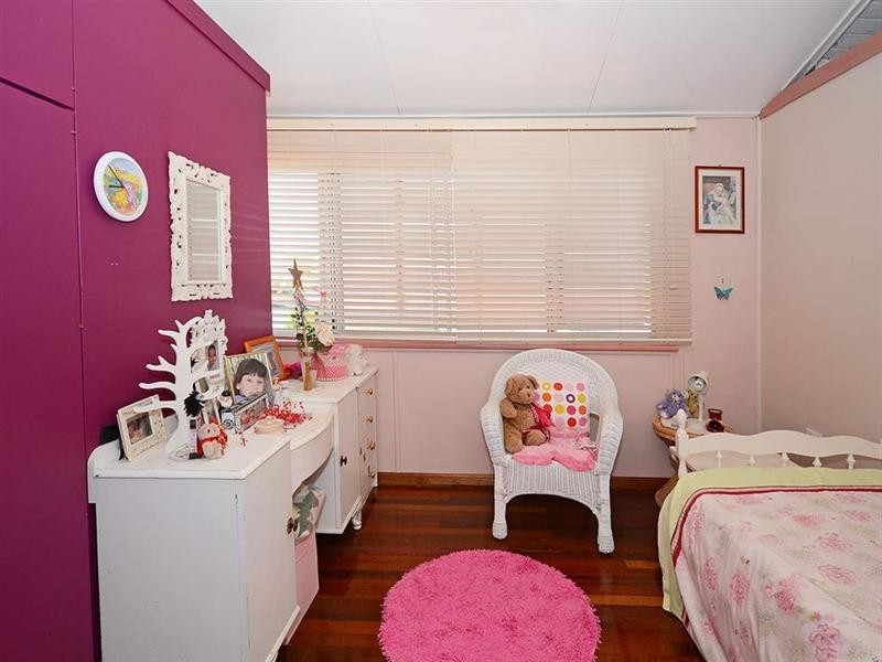 9 Hansen Street, Urangan QLD 4655