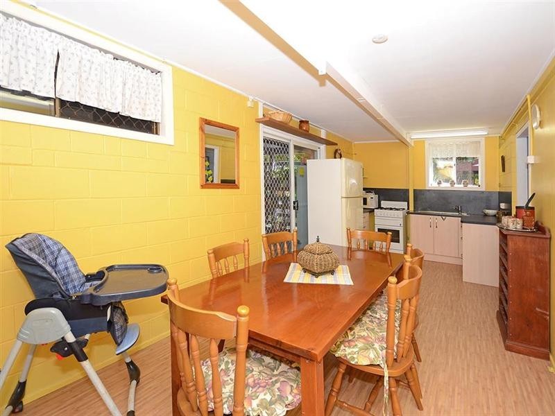 9 Hansen Street, Urangan QLD 4655