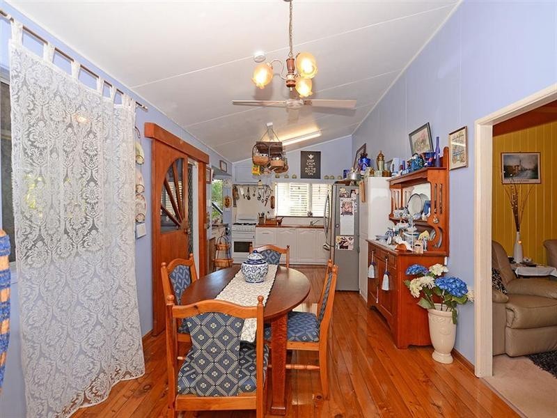 9 Hansen Street, Urangan QLD 4655