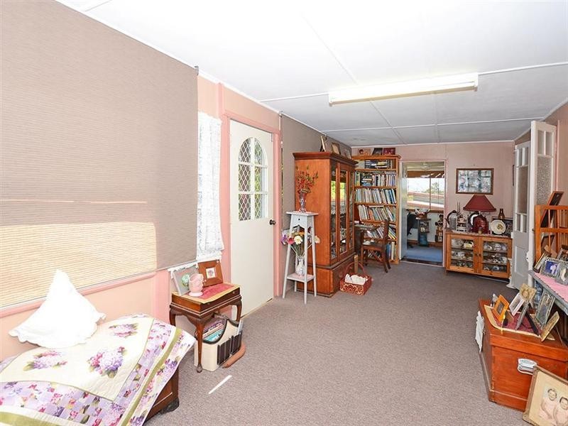 9 Hansen Street, Urangan QLD 4655