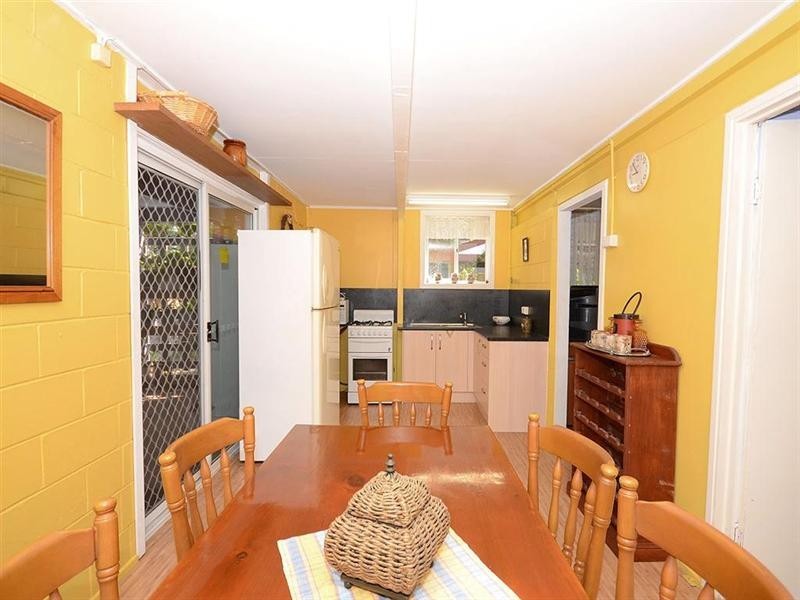 9 Hansen Street, Urangan QLD 4655