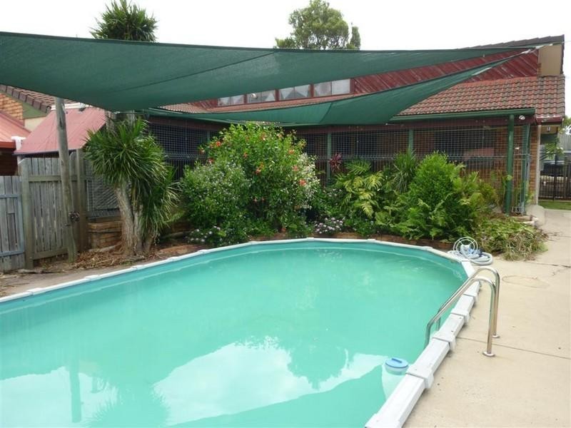 10-12 EXETER, Torquay QLD 4655