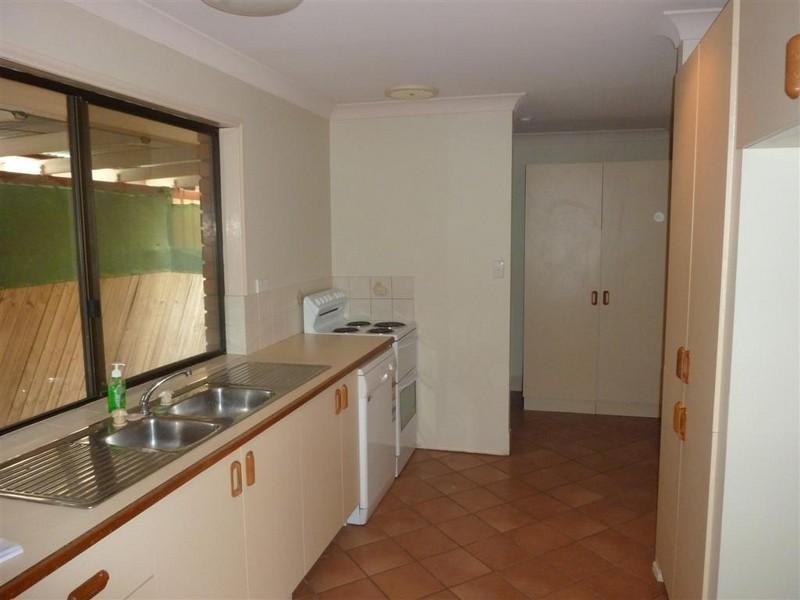 10-12 EXETER, Torquay QLD 4655