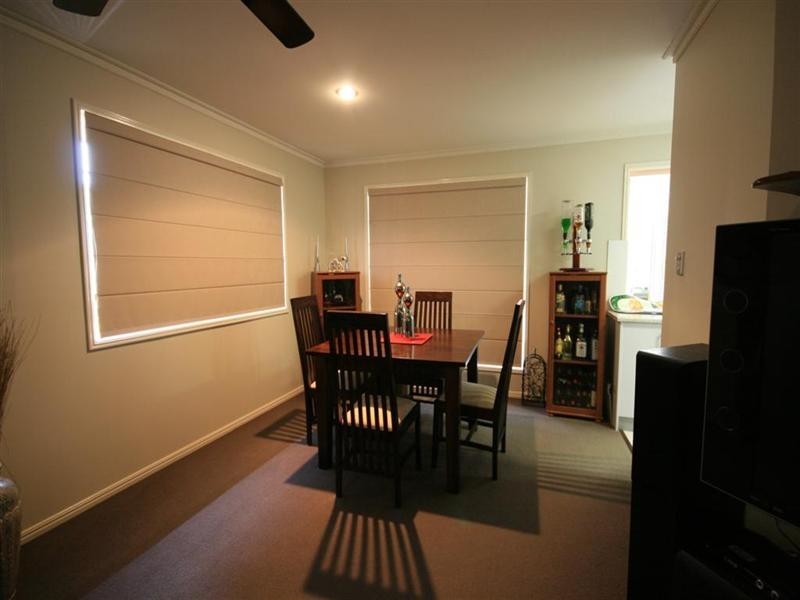 3 Coast Bay Close, Point Vernon QLD 4655